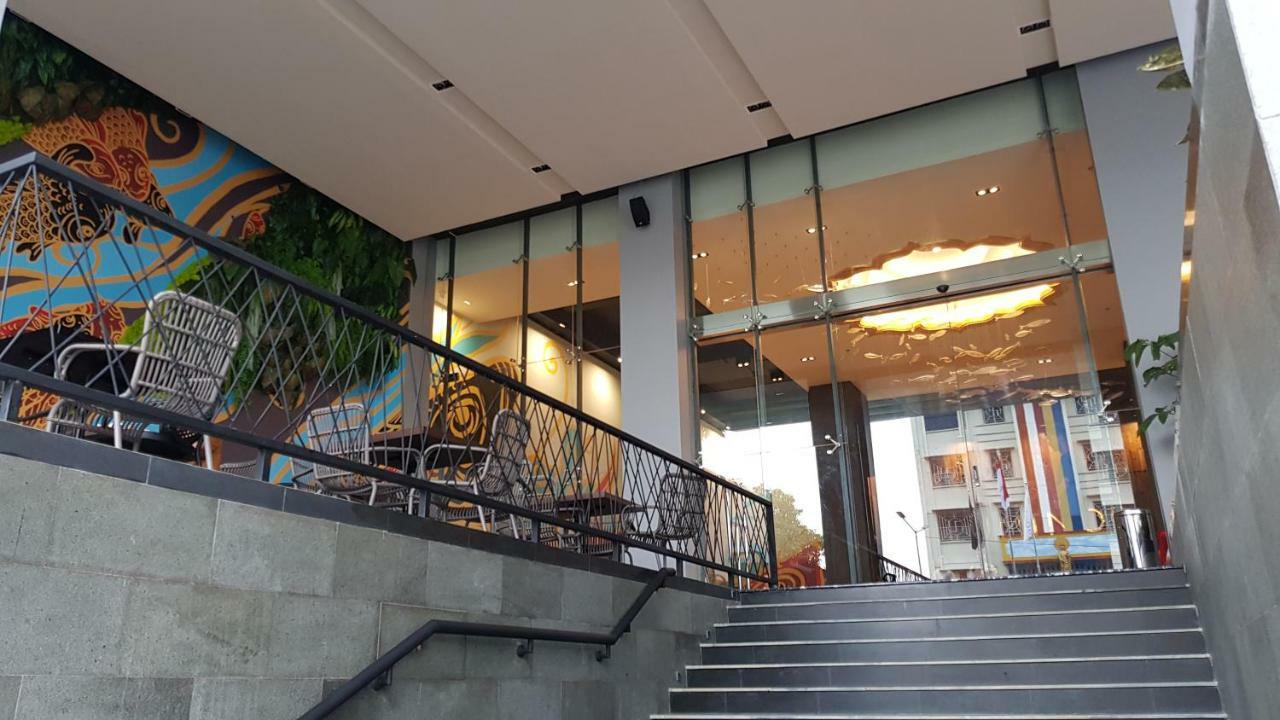 Luminor Hotel Jakarta Kota By Wh מראה חיצוני תמונה