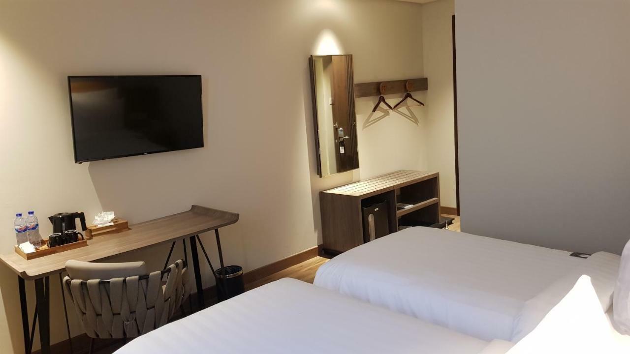 Luminor Hotel Jakarta Kota By Wh מראה חיצוני תמונה
