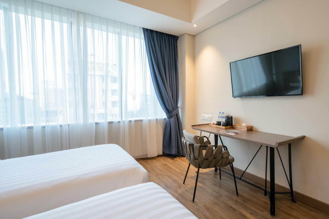 Luminor Hotel Jakarta Kota By Wh מראה חיצוני תמונה
