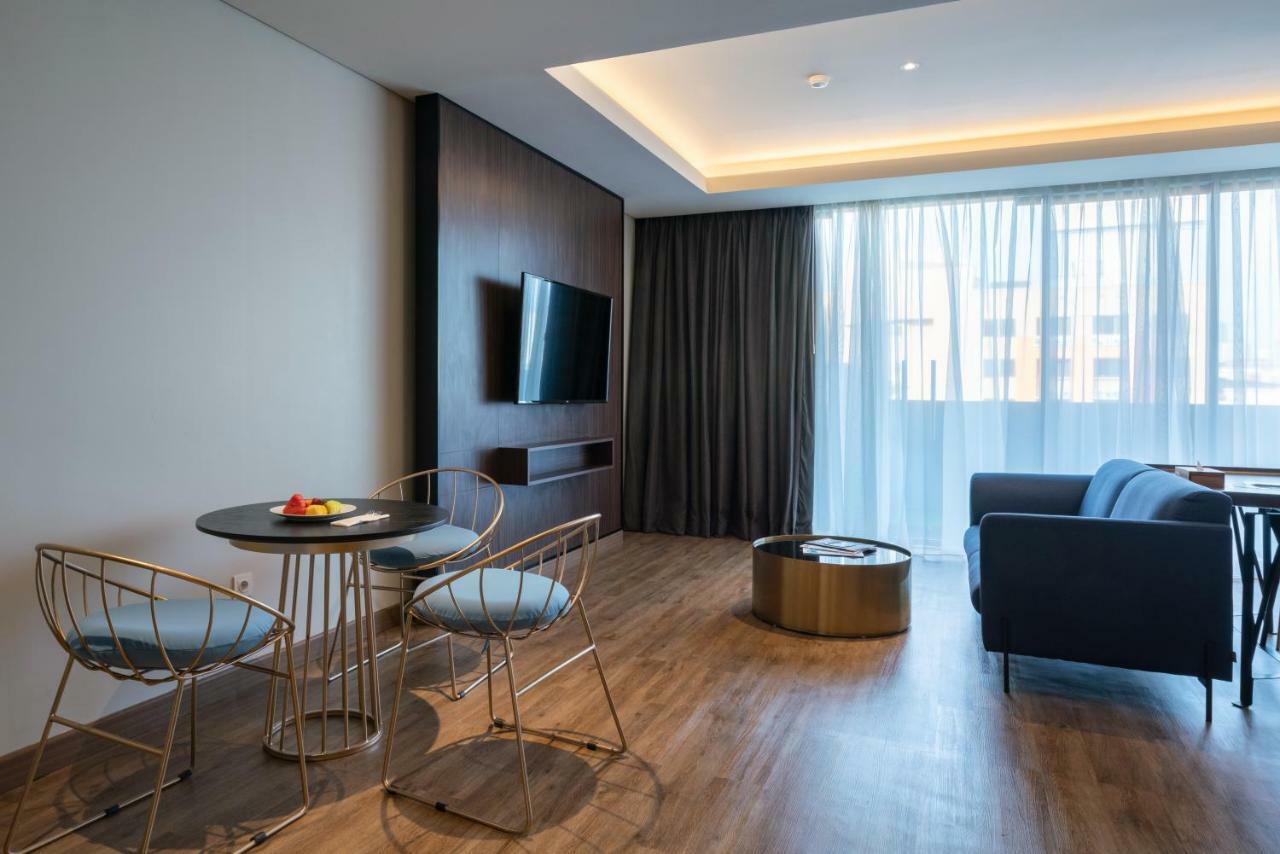 Luminor Hotel Jakarta Kota By Wh מראה חיצוני תמונה